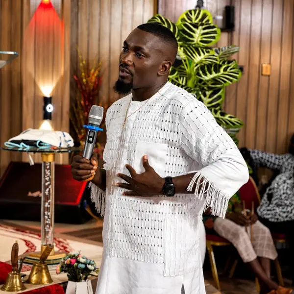 Onye ozi earl - Anyi N'Ene Anyi Gi ft. Victorious Power Cathedral